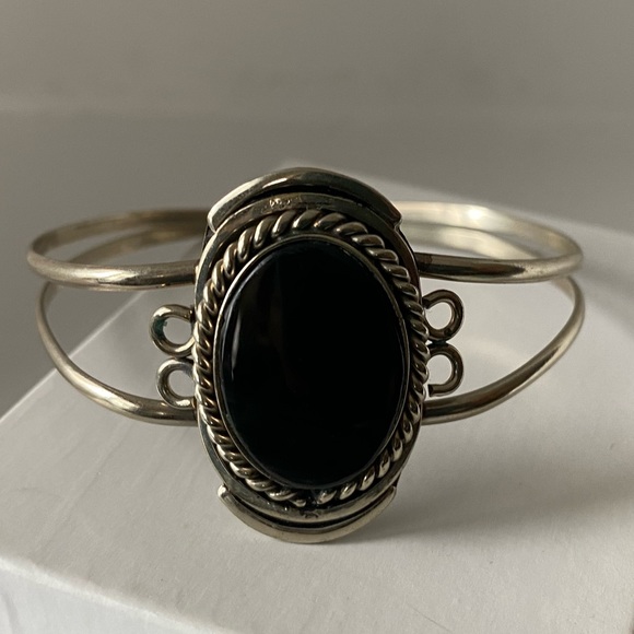 Silver Cuff Bracelet with Black Stone - Native, Unique - Picture 11 of 11